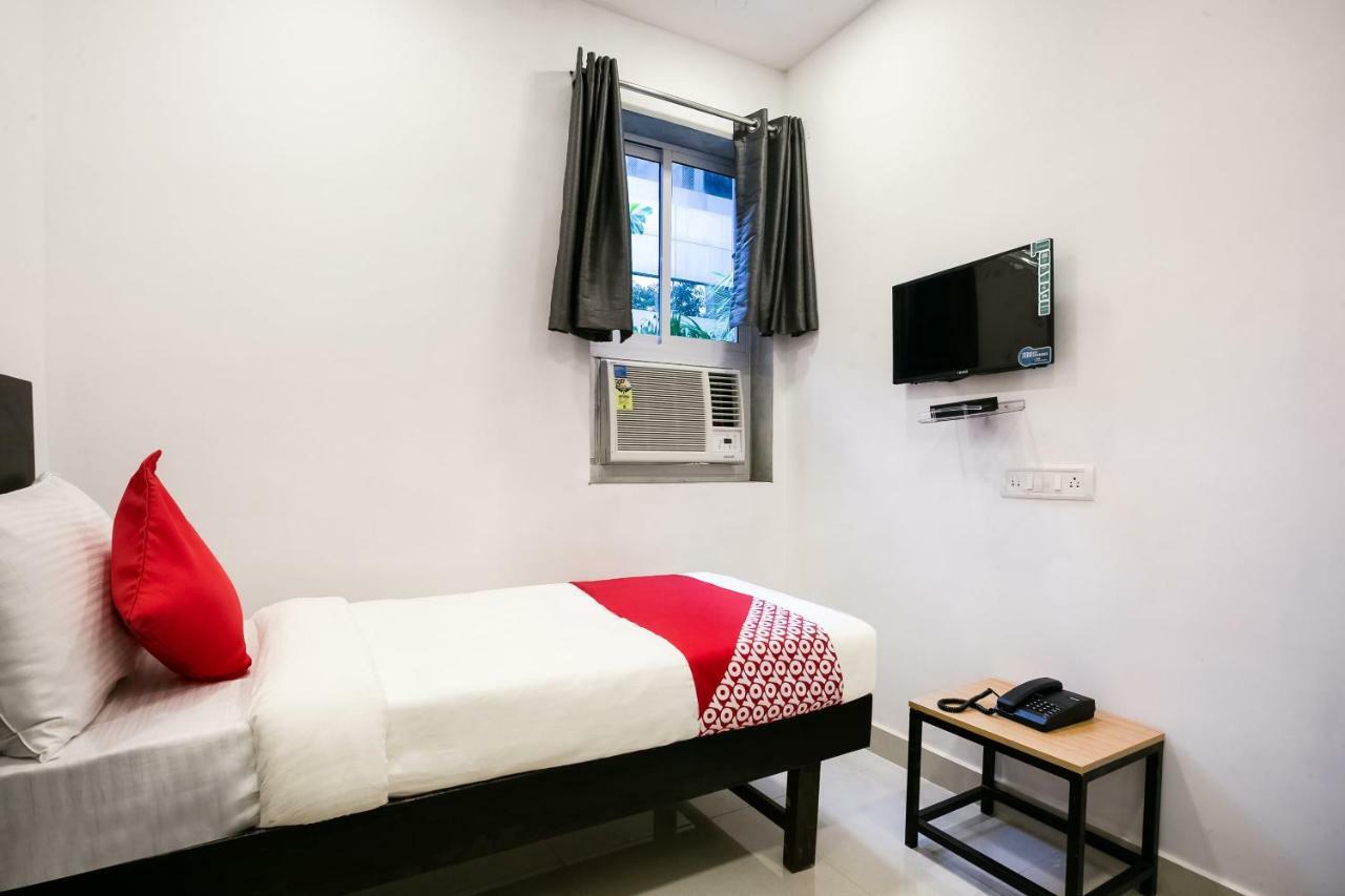 Oyo Flagship 38540 Hotel Shangrila Flagship Saver Mumbai Exterior photo