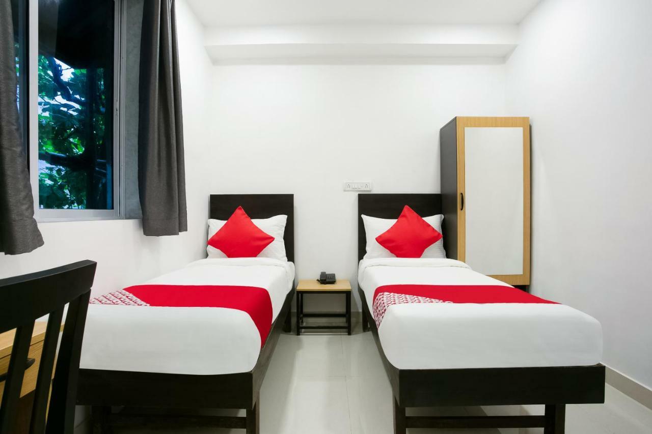 Oyo Flagship 38540 Hotel Shangrila Flagship Saver Mumbai Exterior photo